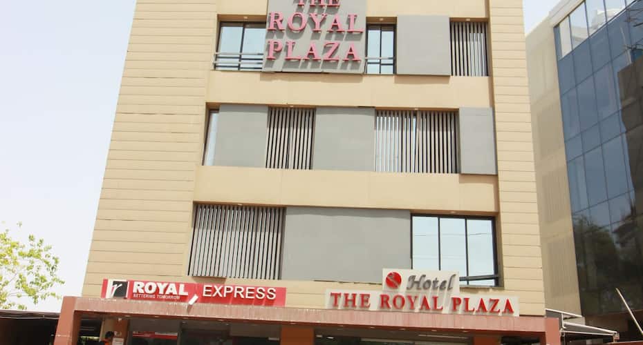 Hotel The Royal Plaza, Ahmedabad 1